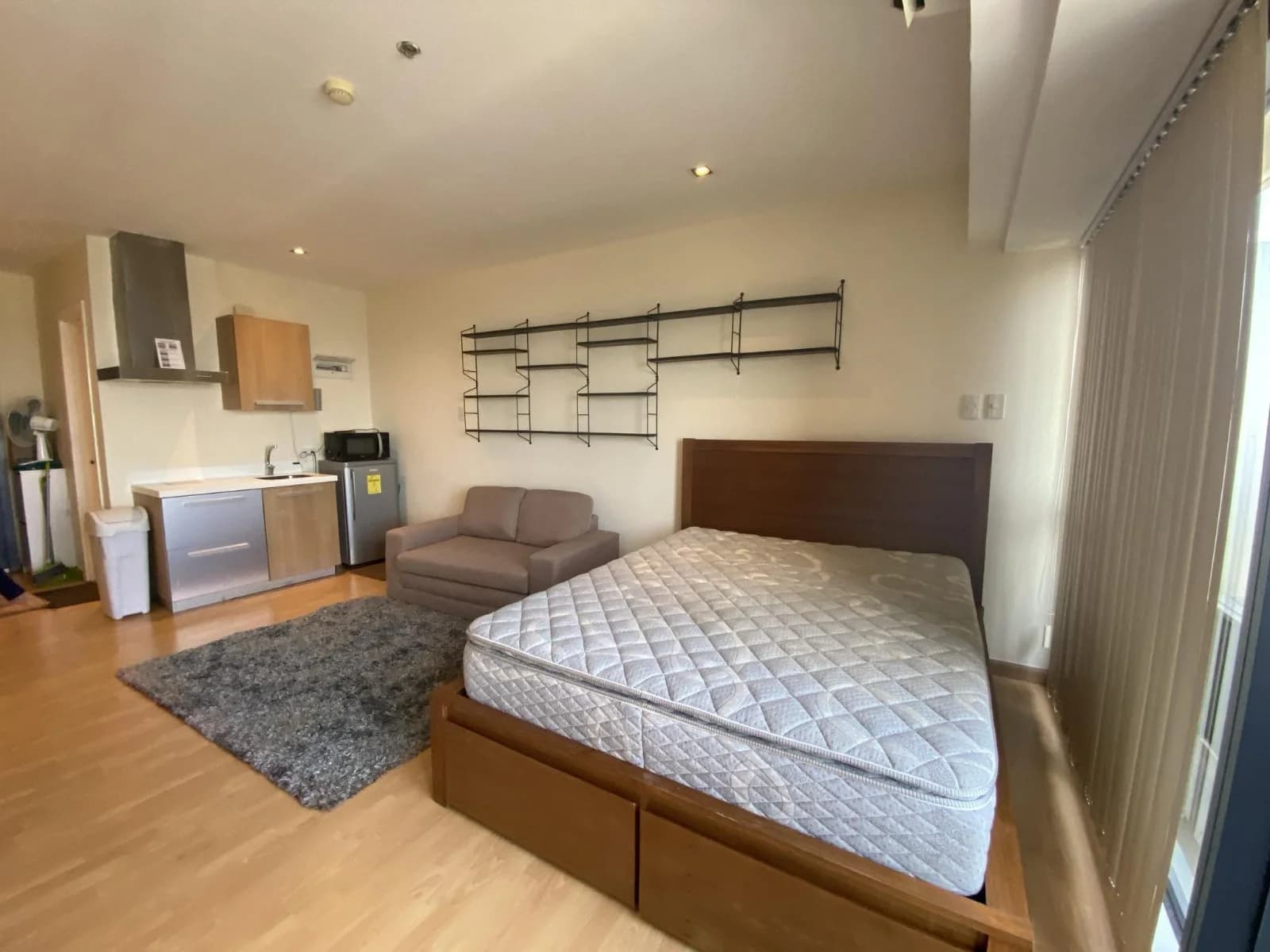 The Knightsbridge Residences | Studio 34sqm Condo for Sale in Makati City