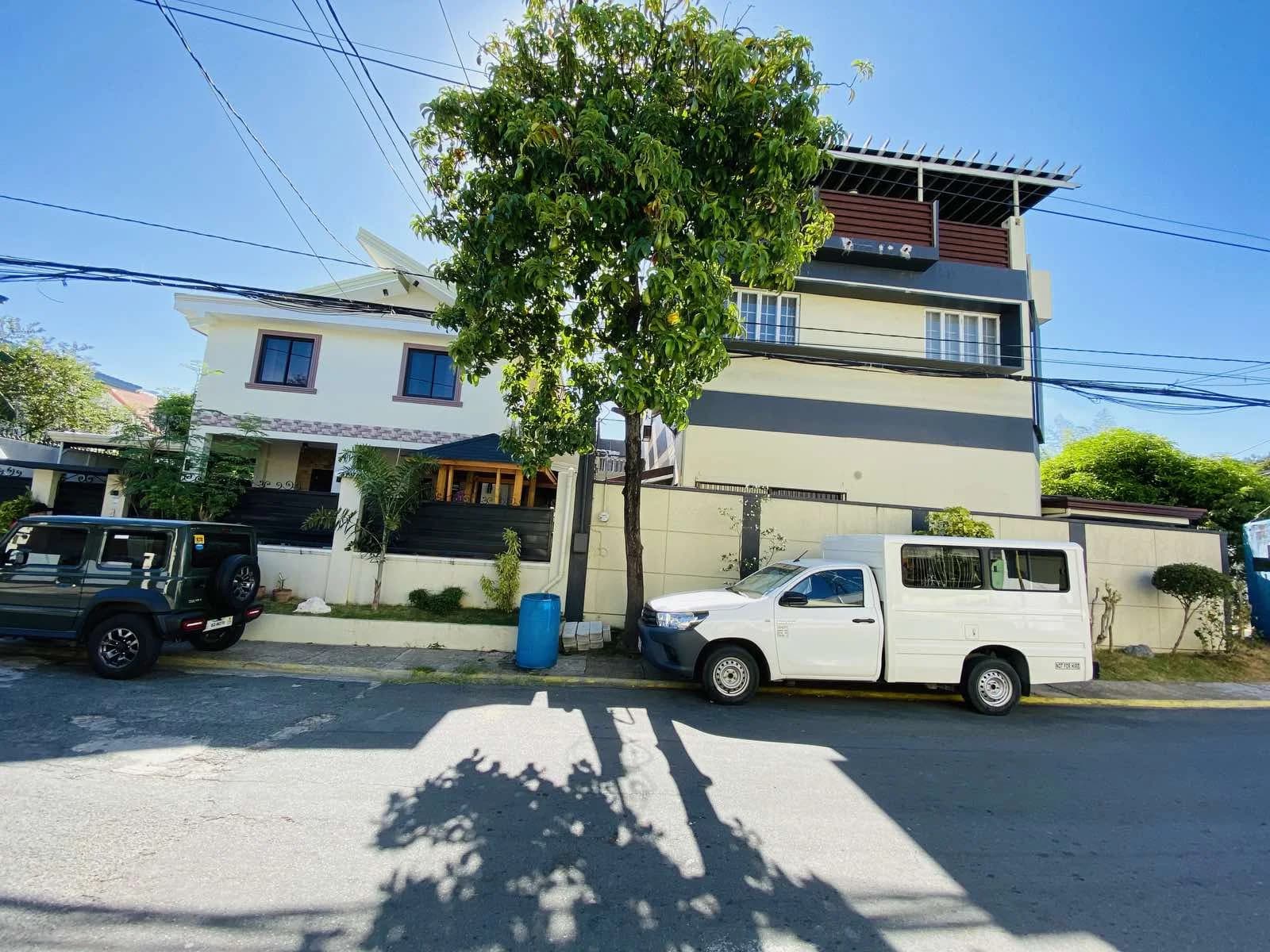 House & Lot In Bf Homes | 4BR 230sqm House & Lot for Sale in Parañaque City