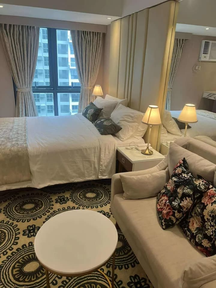 Callisto | Studio 32sqm Condo for Sale in Makati City