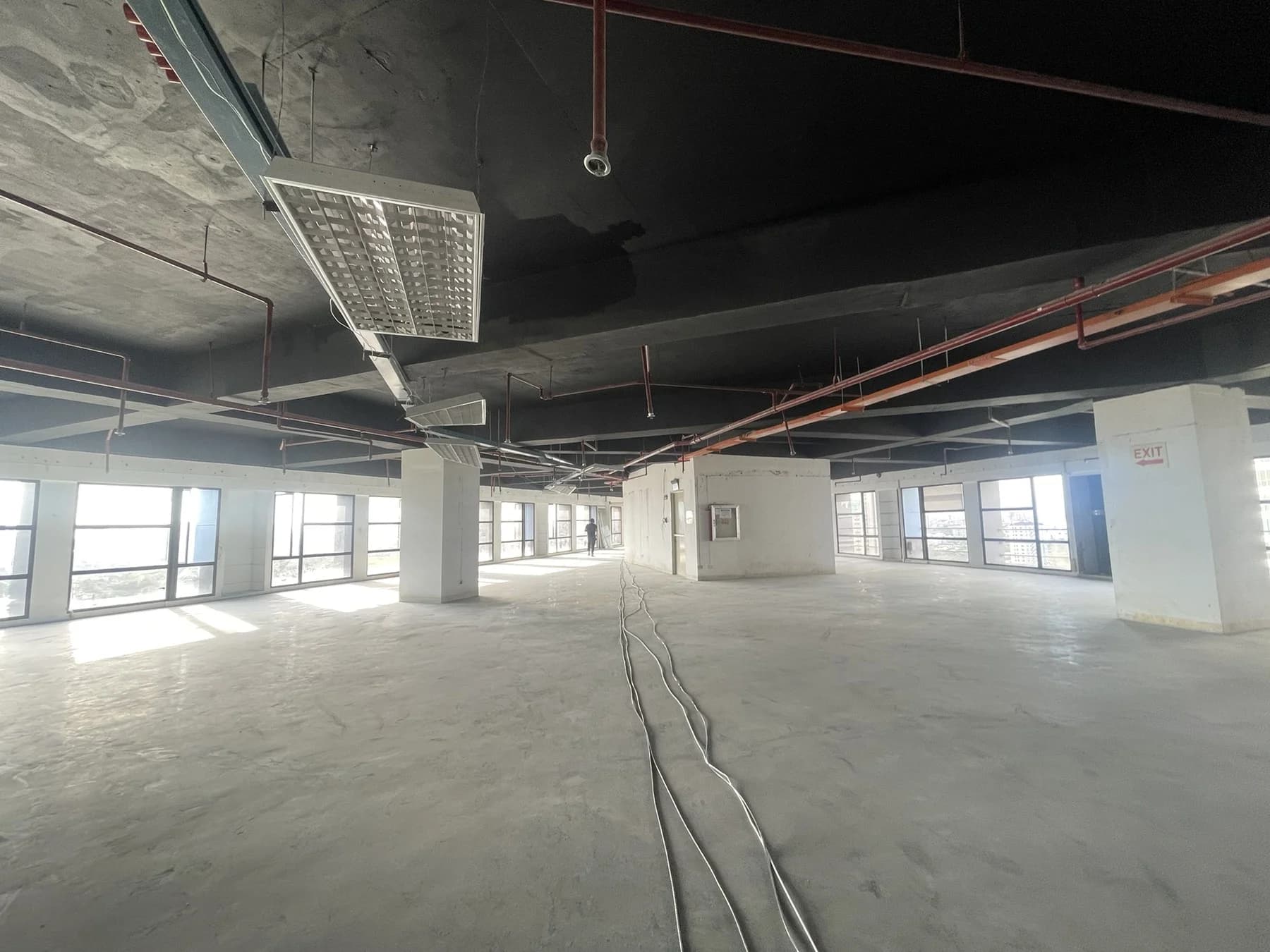 Sun Plaza Bldg. | 831sqm Office Space for Rent in Mandaluyong City