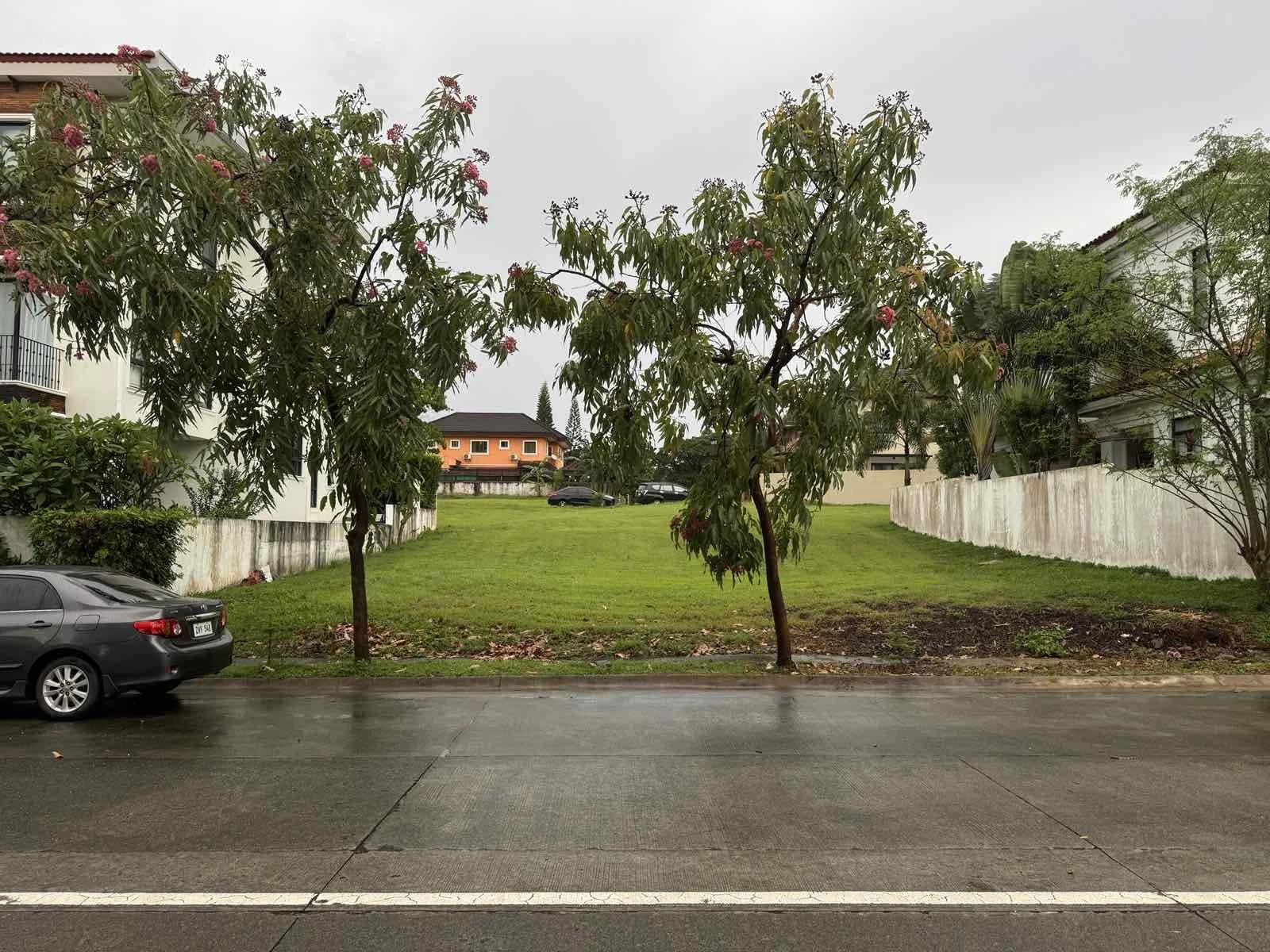 Portofino South | Lot for Sale in Las Piñas City