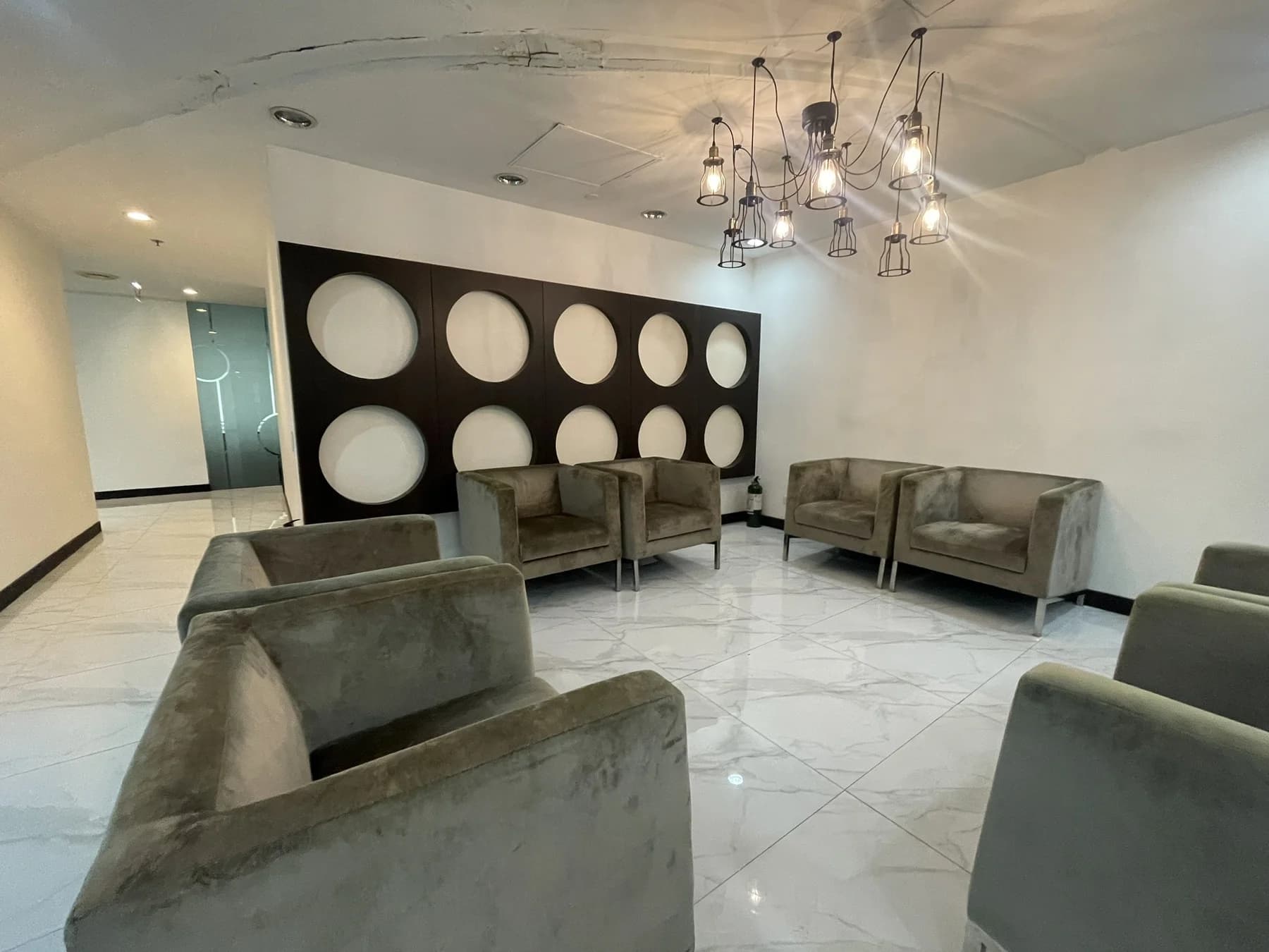 Robinsons Summit Center | 1014sqm Office Space for Rent in Makati City