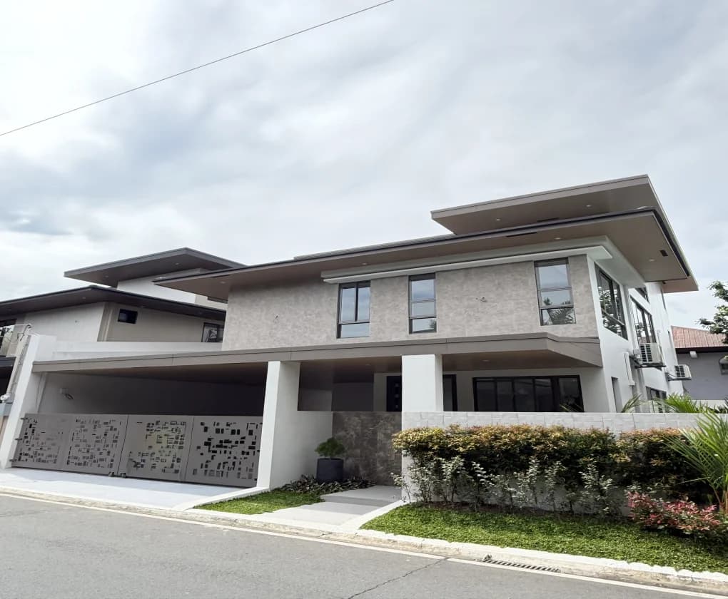 Inner Circle, Bf Homes | 5BR 290sqm House & Lot for Sale in Parañaque City
