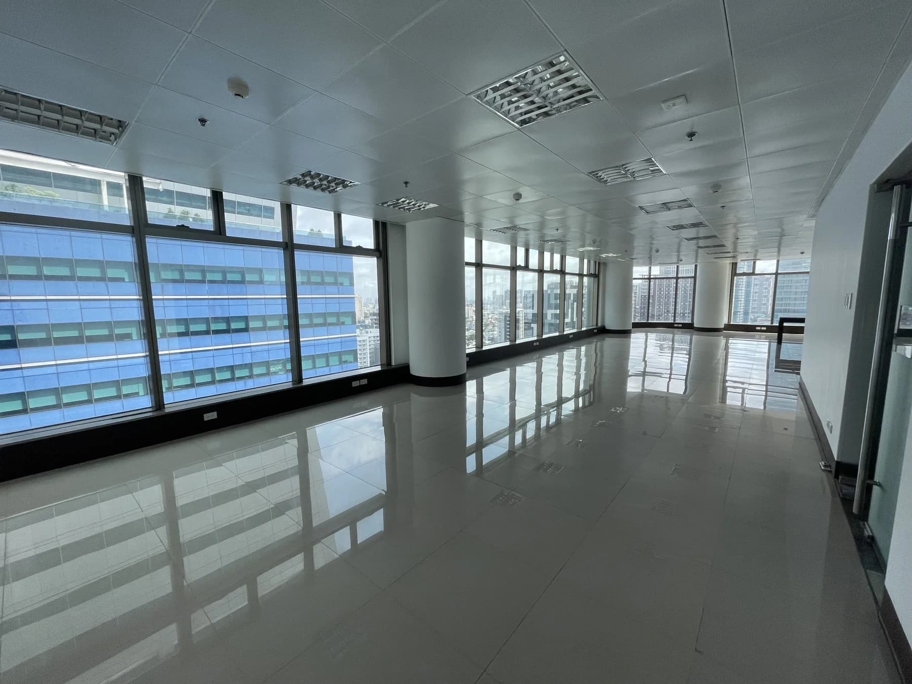 Trade And Financial Tower | 222sqm Office Space for Rent in Taguig City - Bgc