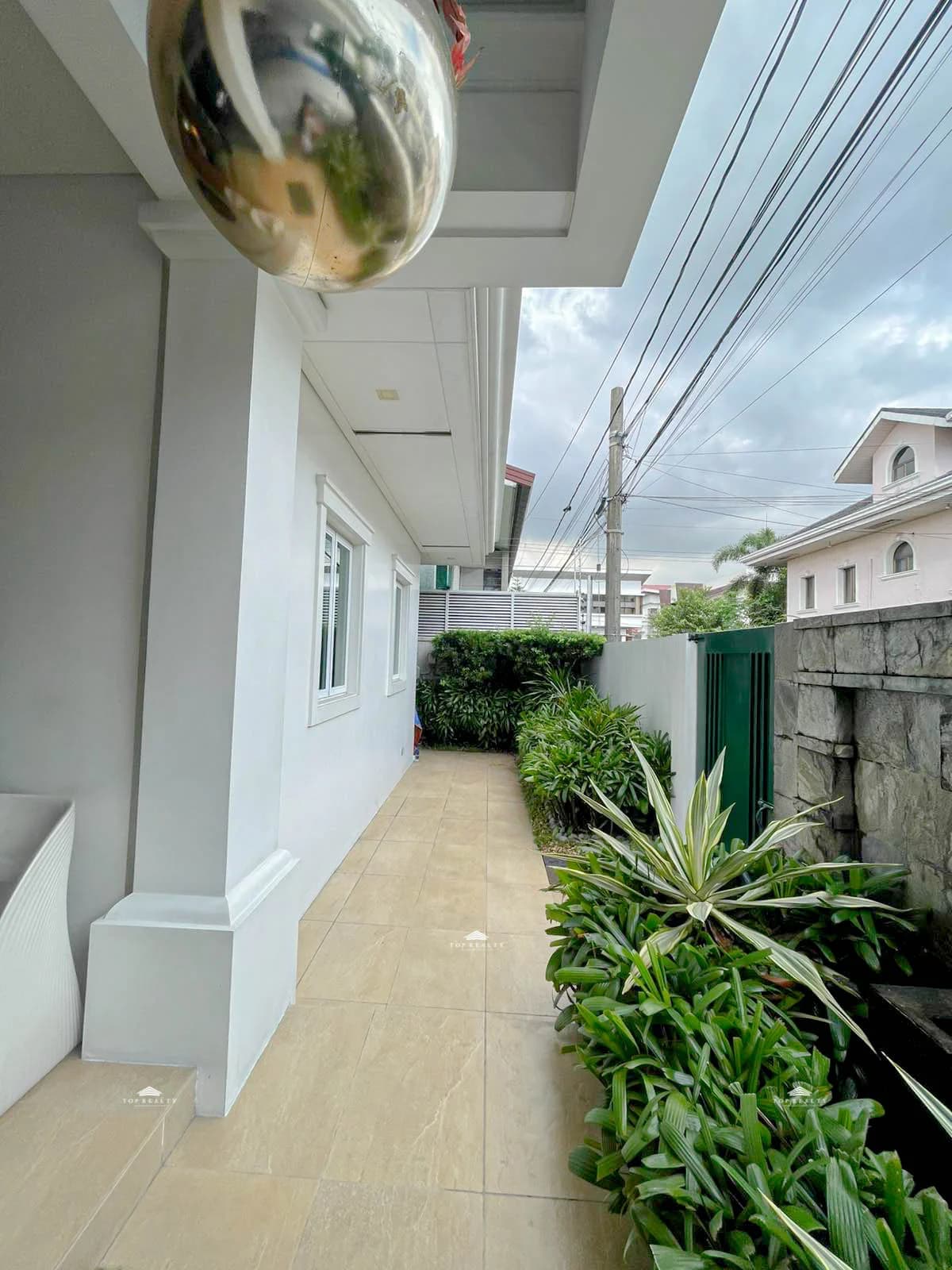 Afpovai | 4BR 435sqm House & Lot for Sale in Taguig City